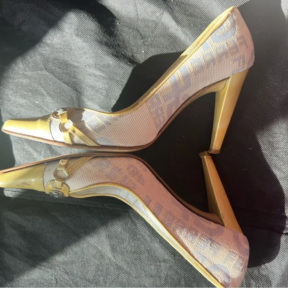 GIANFRANCO FERRE logo pumps Vintage Yellow Shoes